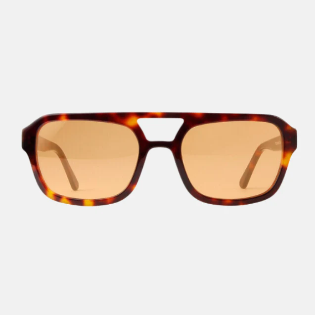Stylish Tortoise Frame Sunglasses